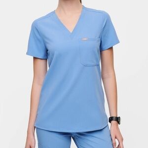 NWT Catarina One-Pocket Scrub Top Size XS. Ceil Blue.